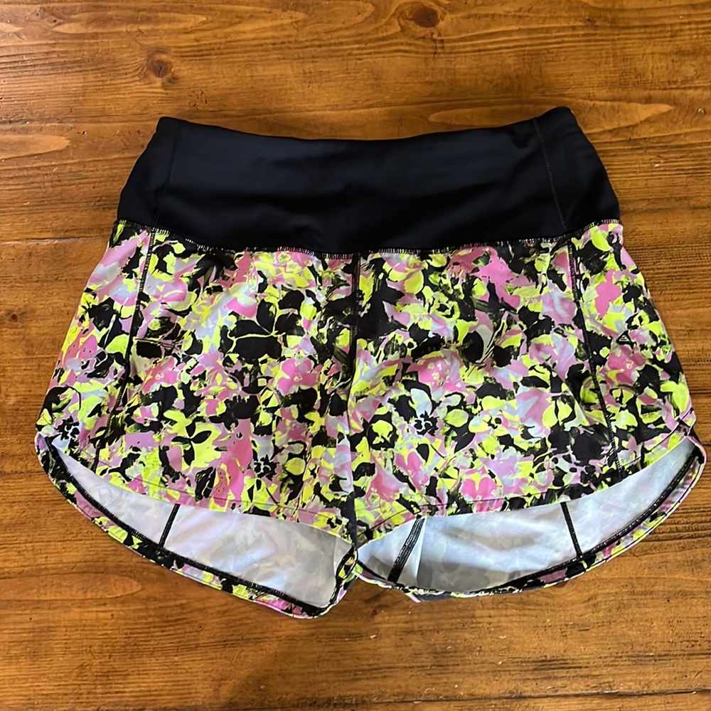 Lululemon shorts size 6, new without tags